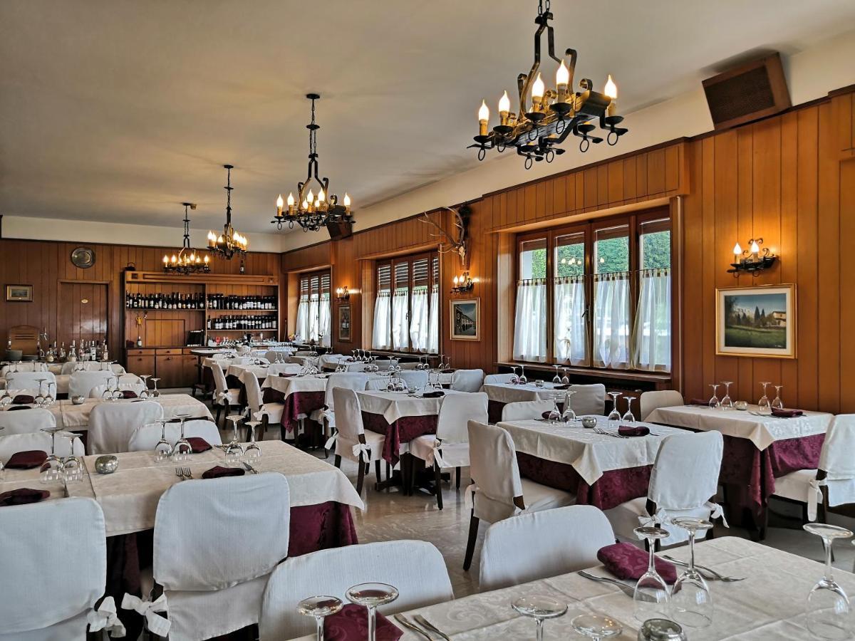 Albergo Ristorante Scanapa Castione della Presolana Exteriör bild