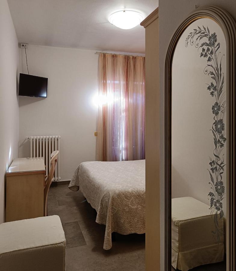 Albergo Ristorante Scanapa Castione della Presolana Exteriör bild