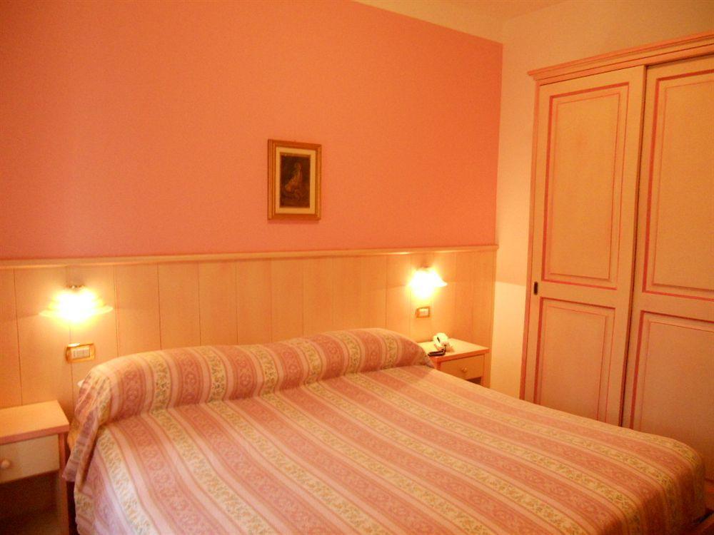 Albergo Ristorante Scanapa Castione della Presolana Exteriör bild